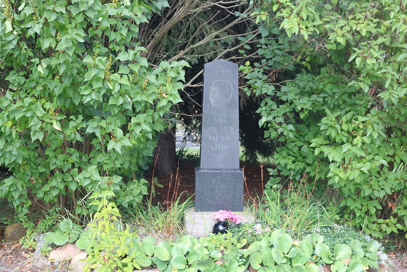 pomník Julia Fučíka v Otvicích