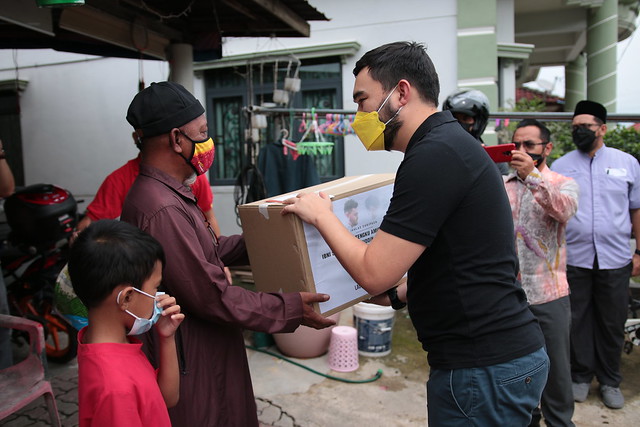 Dytm Raja Muda Selangor Turun Padang Melawat Rumah Yang Terjejas Pasca Banjir