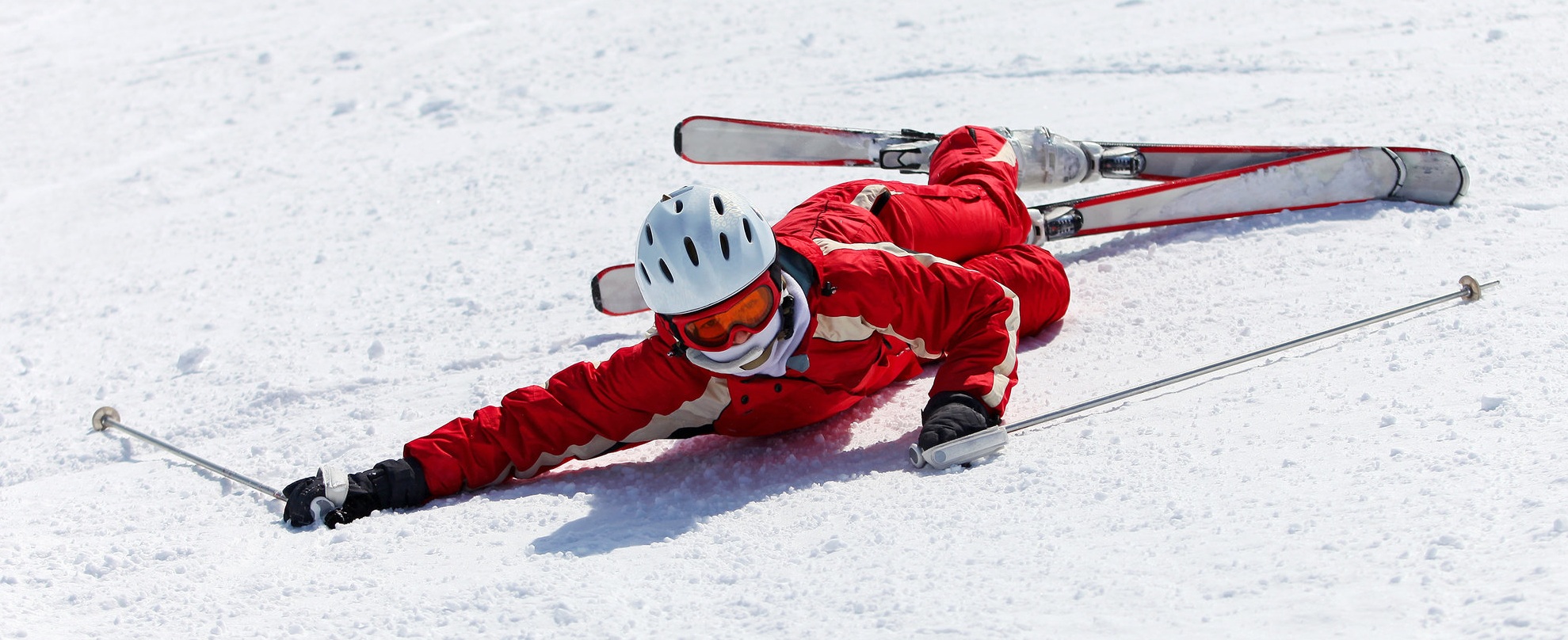 Caídas y bastones, mal para el pulgar del esquiador