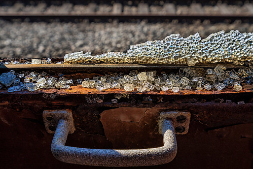 leuven löwen belgium train railway 654 abandoned urbex lost place decayed seats diesel multiple unit railcar broken glass window dmu