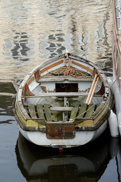 Barque et son reflet (port, Vannes)
