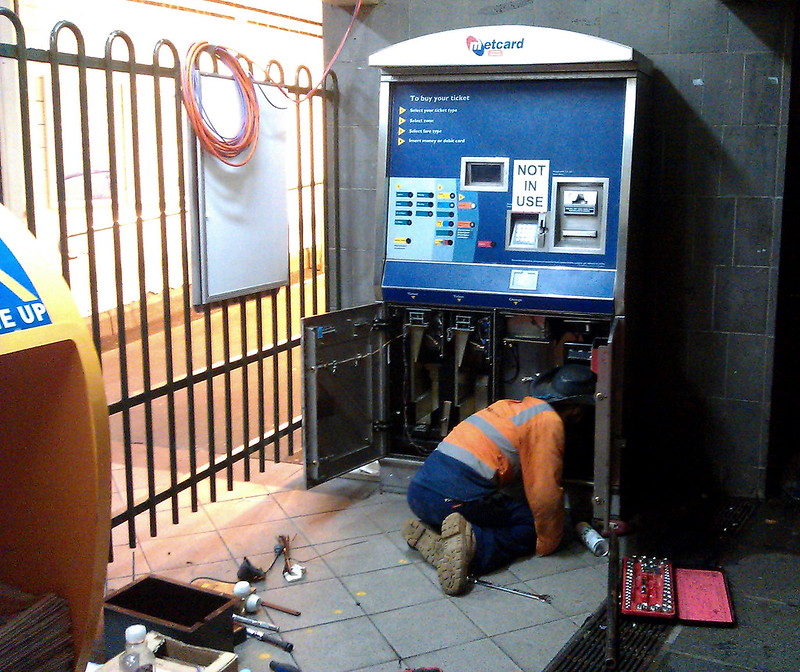 Removing a Metcard vending machine at Flinders Street (Feb 2012)