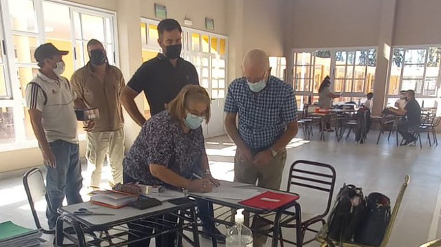 La Escuela de Comercio Sixto Salinas de Rivera inicia las clases con edificio propio