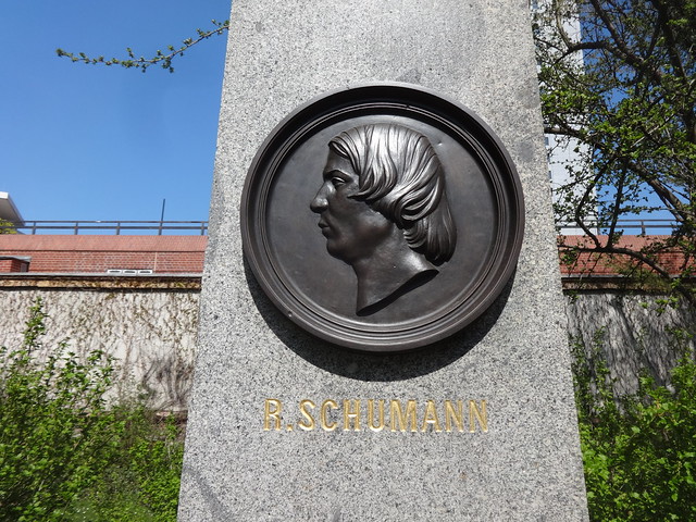 1875 Leipzig Robert Schumann (1810-1856) Bildnismedaillon von Bruno Leopold Grimm Bronze/Syenit Roßplatz/Universitätsstraße in 04109
