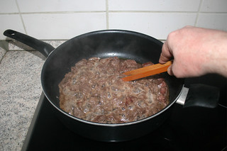 12 - Sear beef / Rindfleisch scharf anbraten