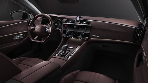 DS9 E-TENSE 4X4 e DS9 E-TENSE 250 chegam em abril