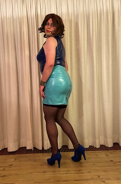blue - heels and top