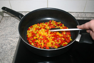 09 - Braise bell peppers / Paprika andünsten