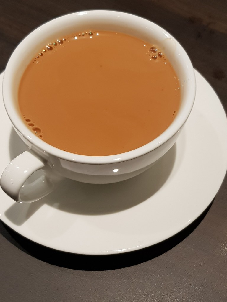 菠蘿包配奶油香港奶茶 Polo Bun butter & Milk tea rm$10.80 @ 大茶店 Dai Cha Dim in Damen USJ1