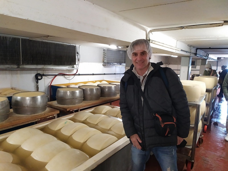 Visitar una fábrica de queso Parmesano