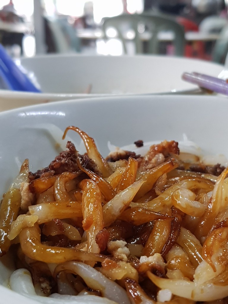 干撈豬肉老鼠粉 Dry Pork Noodle rm$7 & 鴛鴦 Cham rm$2.40 @ 天添發飲食中心 Restaurant Ten Tien Fatt USJ8
