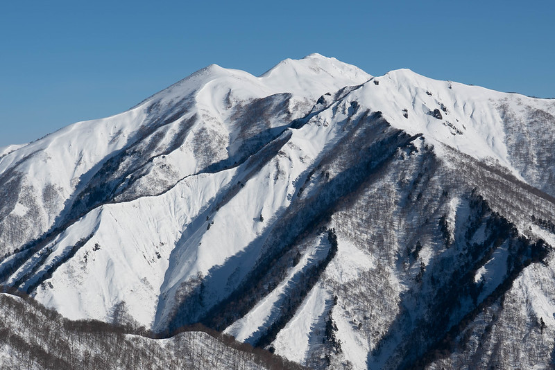 白毛門と朝日岳