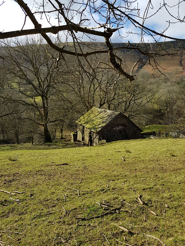 Cat's Back - Hay Bluff - Olchon Valley: Old Barn