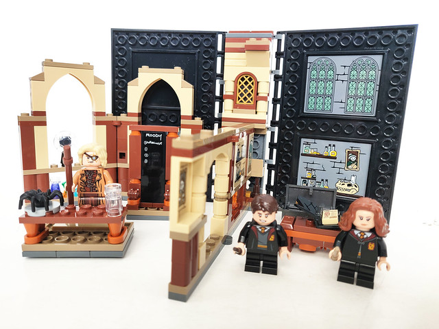 LEGO Harry Potter Hogwarts Moment: Defence Against the Dark Arts Class (76397)
