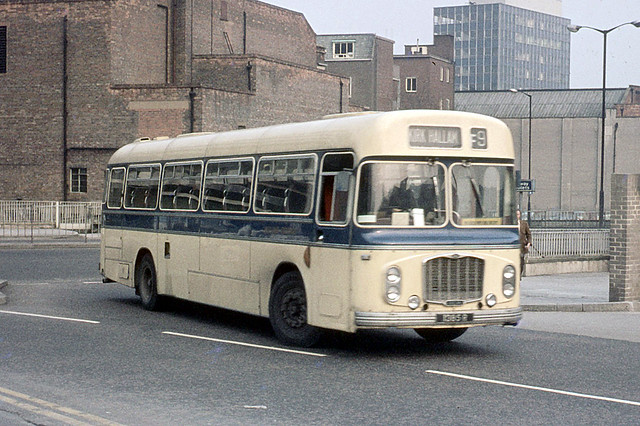 Midland General Omnibus Company . ( 31 ) 266 1385R . Maid Marion Way , Nottingham . March-1974 .