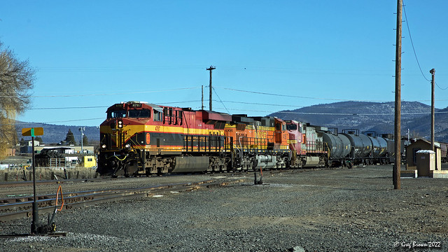 KCS 4787 north on BNSF arriving at Klamath Falls