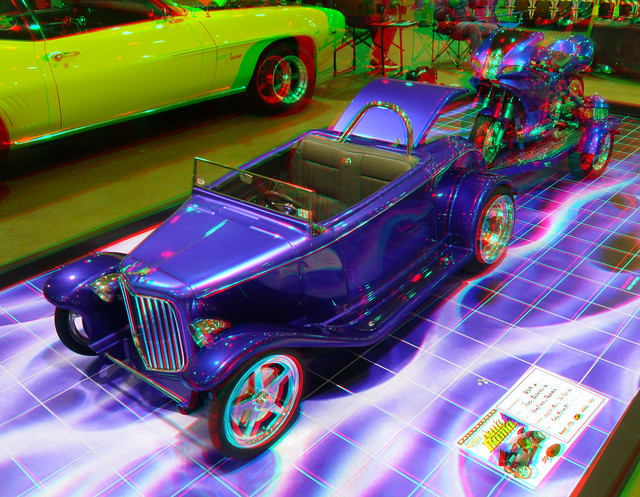 3D MINIATURE CUSTOM CAR AND MOTORCYCLE RED CYAN ANAGLYPH