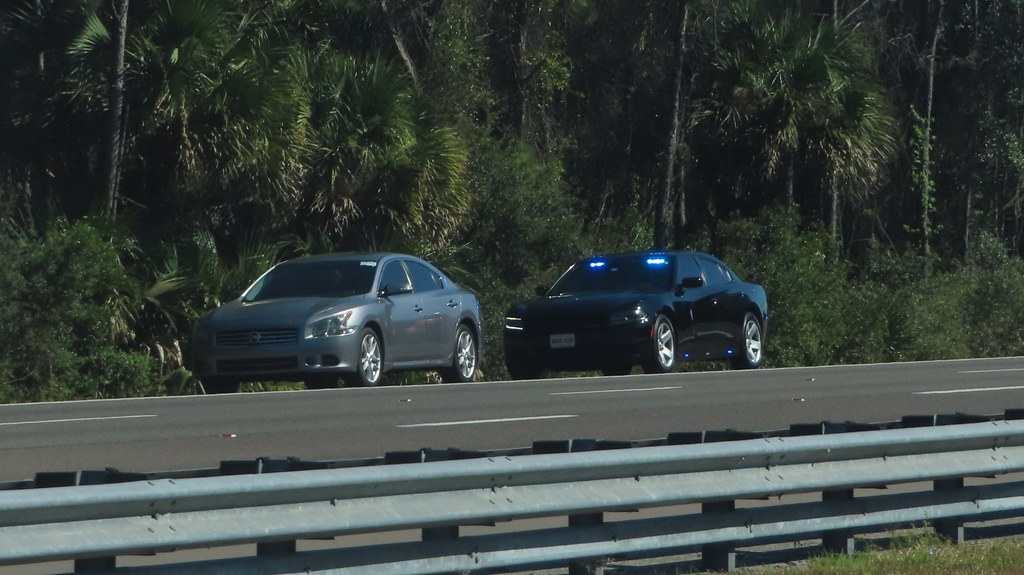 Unmarked FHP Dodge Charger on a traffic stop - I-95 N - North of Daytona
