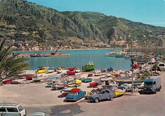Postcard Menton (06 Alpes-Maritimes) Le Port, Garavan et la Frontière 1970a