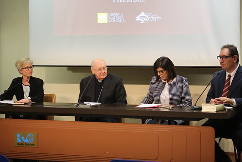 Presentation of the book "General Decree. The International Associations of the Faithful"