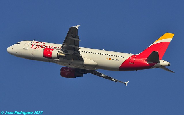 EC-MUK - Iberia Express - Airbus A320-214 - PMI/LEPA