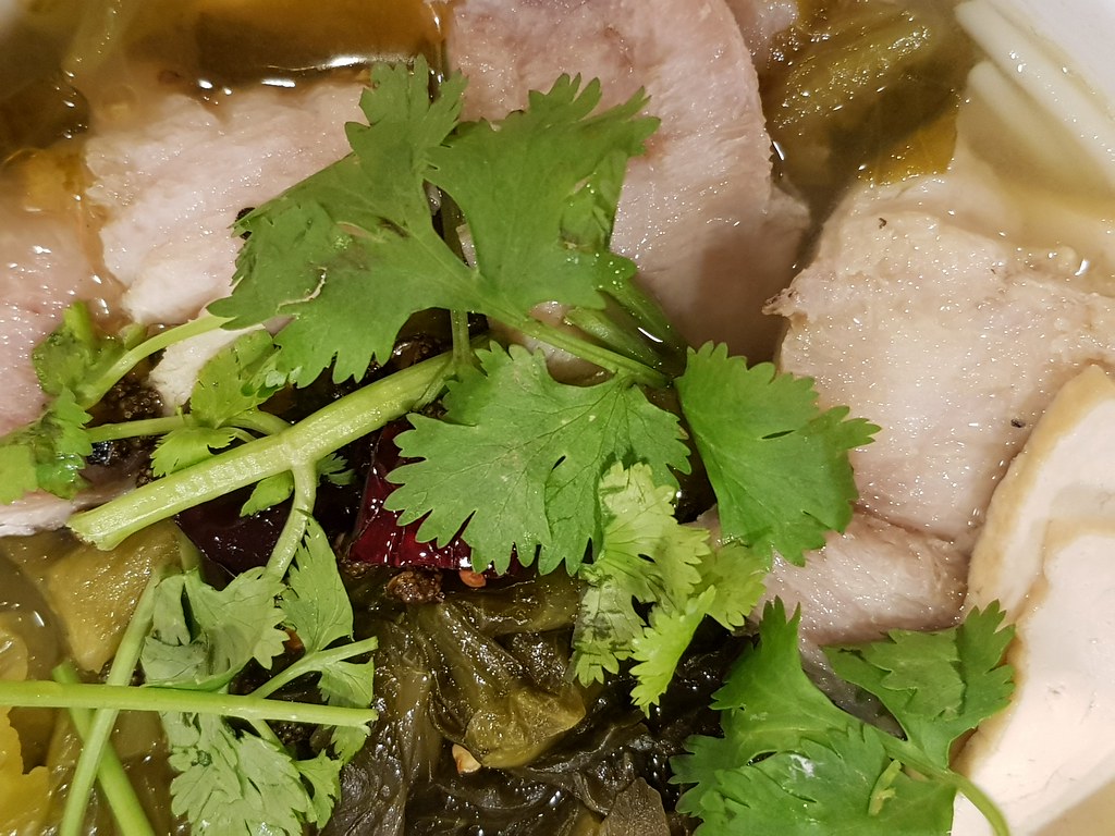 酸菜深海石斑魚片湯麵 Pickled Vegetable Deep Sea Grouper Fish rm$20.90 @ 有間麵館 GO Noodle House USJ 1 Damen Mall