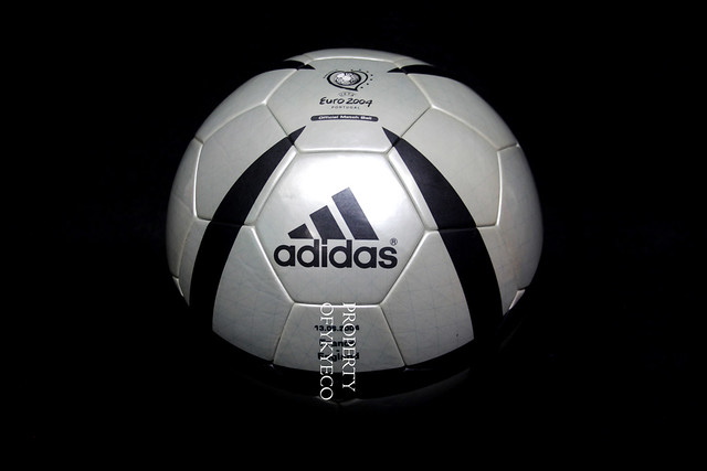 ROTEIRO UEFA EURO PORTUGAL 2004 OFFICIAL MATCH USED ADIDAS BALL FRANCE VS ENGLAND 01