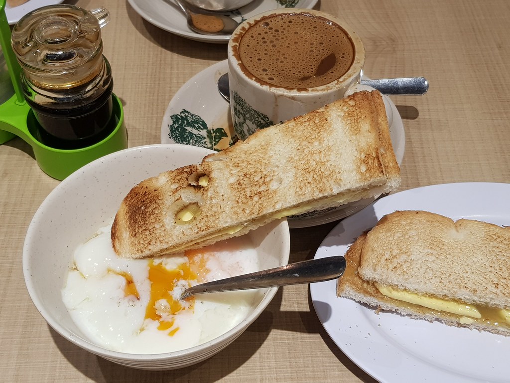 咖啡 Coffee + 吐司 Toast + 半熟蛋 Half-boiled-Egg rm$9.50 @ Traditional Toast in USJ 1 大門商場 Damen Mall