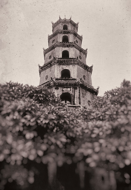 Huế VN - Thiên Mụ Pagoda 14