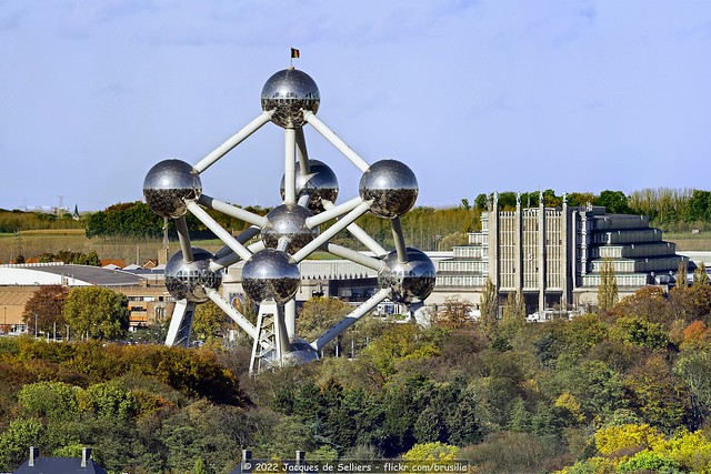 321.2° (4.28 km away): The Atomium in Laeken, & 324.0° (4.79 km away): Heysel's Palais 5 in Laeken (Brussels)