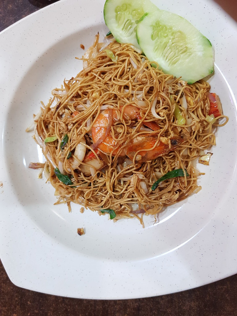 海鮮泰式炒麵 Supreme Prince Noodle rm$9.90 @ Rak Thai in PJ Amcorp Mall