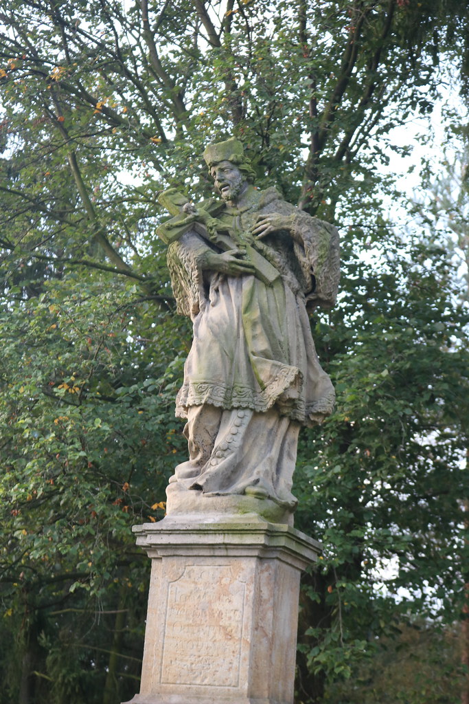 socha sv. Jana Nepomuckého ve Strupčicích