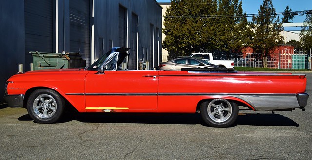1961 Ford Galaxie Sunliner