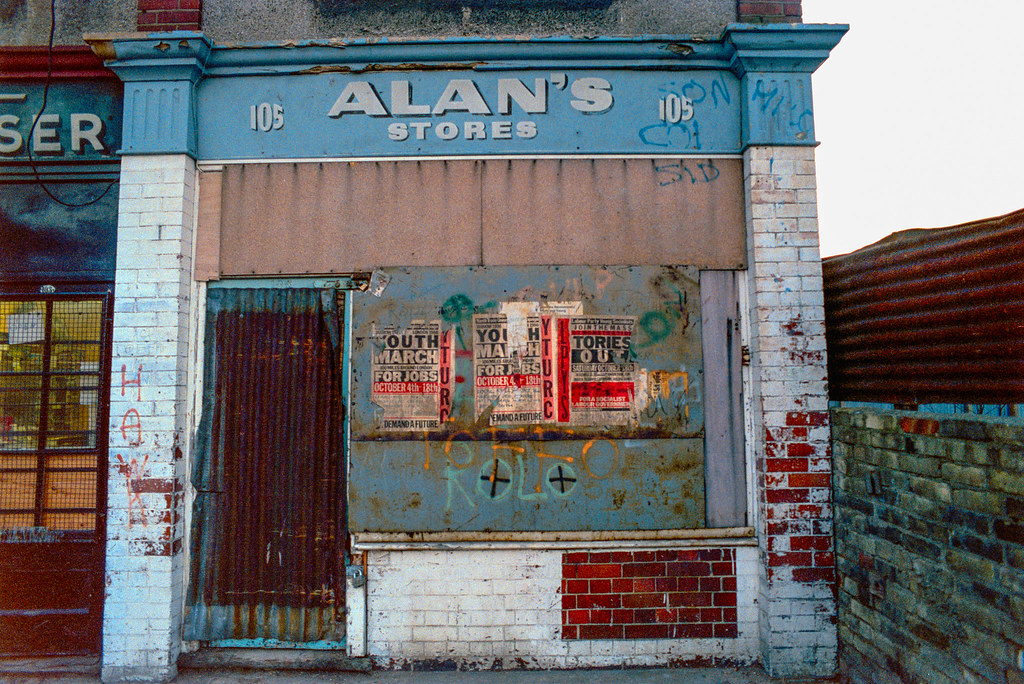 Alan's Stores, Chalton St, Somers Town, Camden, 1987, 87c0103-31