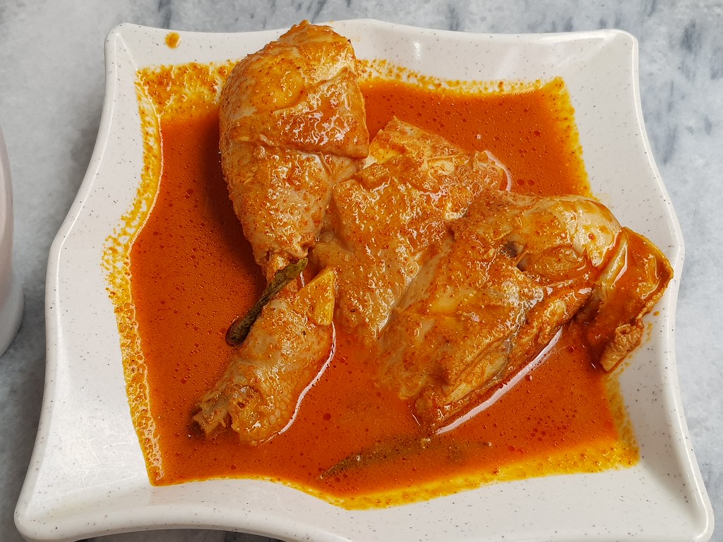 印度煎餅配瓦煲咖哩雞 Roti Canai plus Claypot Curry Chicken rm$12.90 & 印度拉茶 Teh Tarik rm$3.40 @ Ratha's Express USJ10