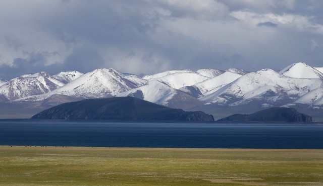 Tashi Dor Peninsula at Namtso Lake along the Nyenchen Tanglha mountain range, Tibet 2019