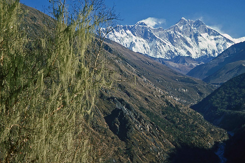 himal khumbu khumbuhimal thyangboche monastery 1977 nepal everest llotse nuptse tengboche llotseshar dudhkosiriver gorge pangpoche sherpa sagarmatha sagarmathanationalpark trek trekking trail kodachrome