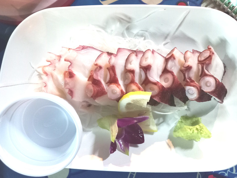 タコの刺身　octopus sashimi