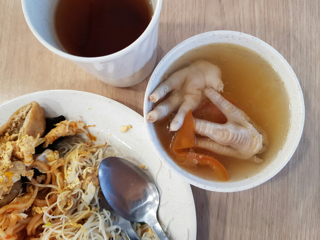 經濟米粉麵 Economy Noodles rm$7.50 @ 食客天堂 Orange SS15 Mixed Rice