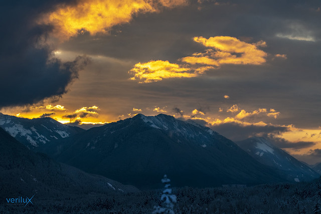 Winter Sunrise over Cascades vp