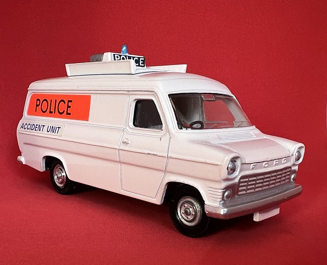 Dinky Toys - Number 272 - Ford Transit Police Accident Unit - Miniature Diecast Metal Scale Model Emergency Services Vehicle