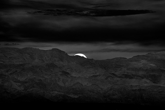 Death Valley Moonset www.ColeThompsonPhotography.com