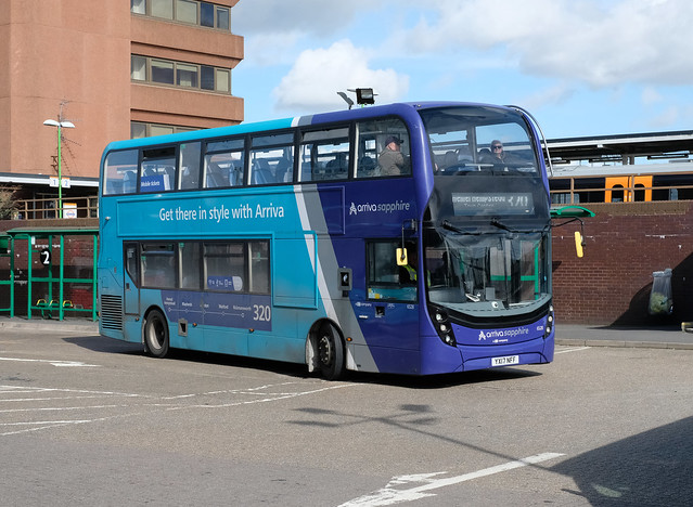 Arriva 6528 (YX17NFF) at Watford Junction