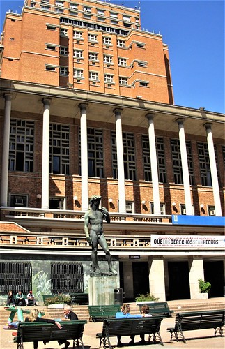 4-Montevideo-p. municipal (1)