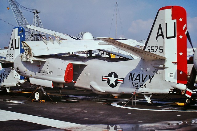 153575 'AU-112' Grumman S-2E Tracker 'USS Intrepid' --- Portsmouth  12-9-71