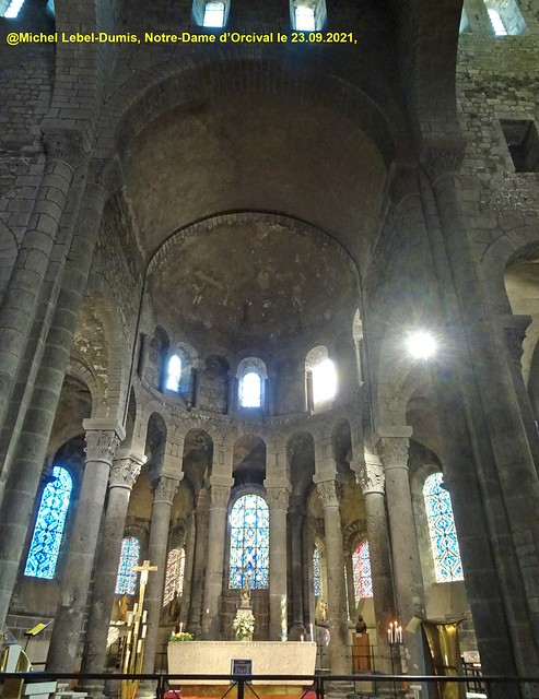 La basilique Notre-Dame d’Orcival, le Chœur (1)