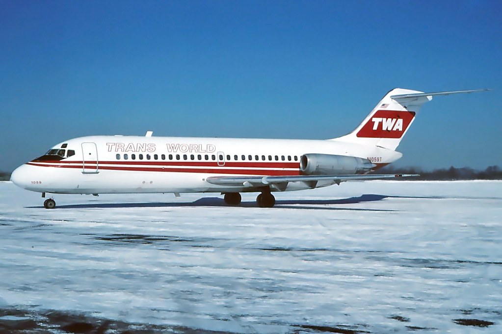 N1059T TRANS WORLD DC-9-15 at KCLE
