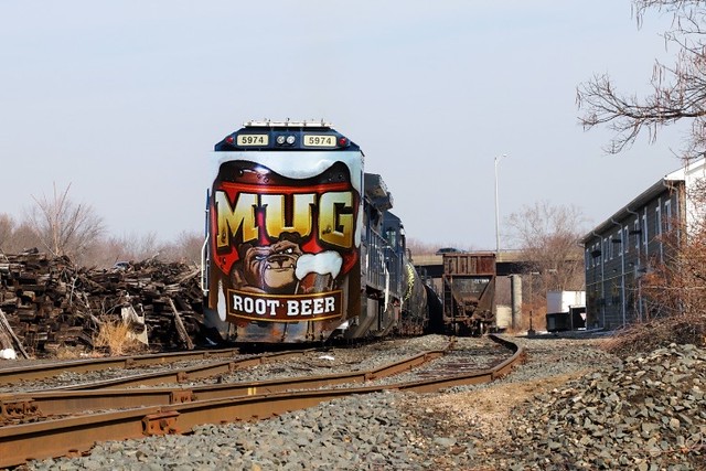 Mug train arrival