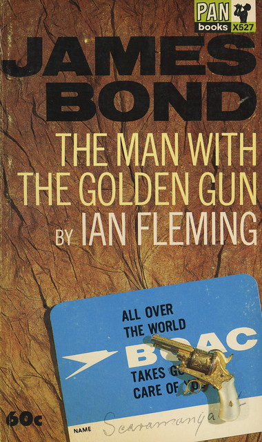Pan Books X527 - Ian Fleming - The Man with the Golden Gun