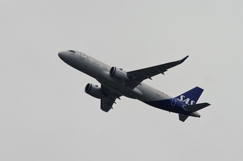 A320n EI-SIL delivery (with a hint of a wing wave)